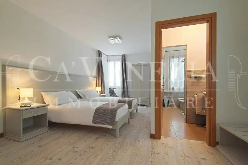 Castle 155m² in Italy, Venice. Priced at 1188644$ rent photo-4