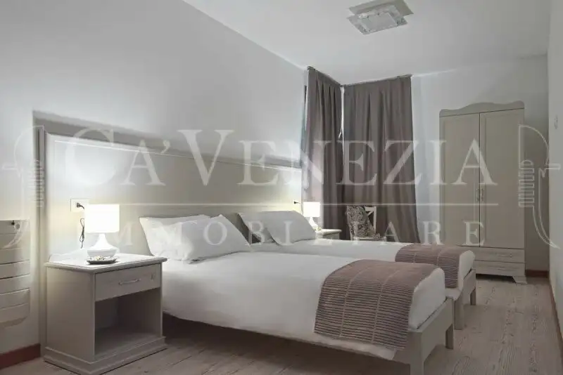 Castle 155m² in Italy, Venice. Priced at 1188644$ rent photo-5