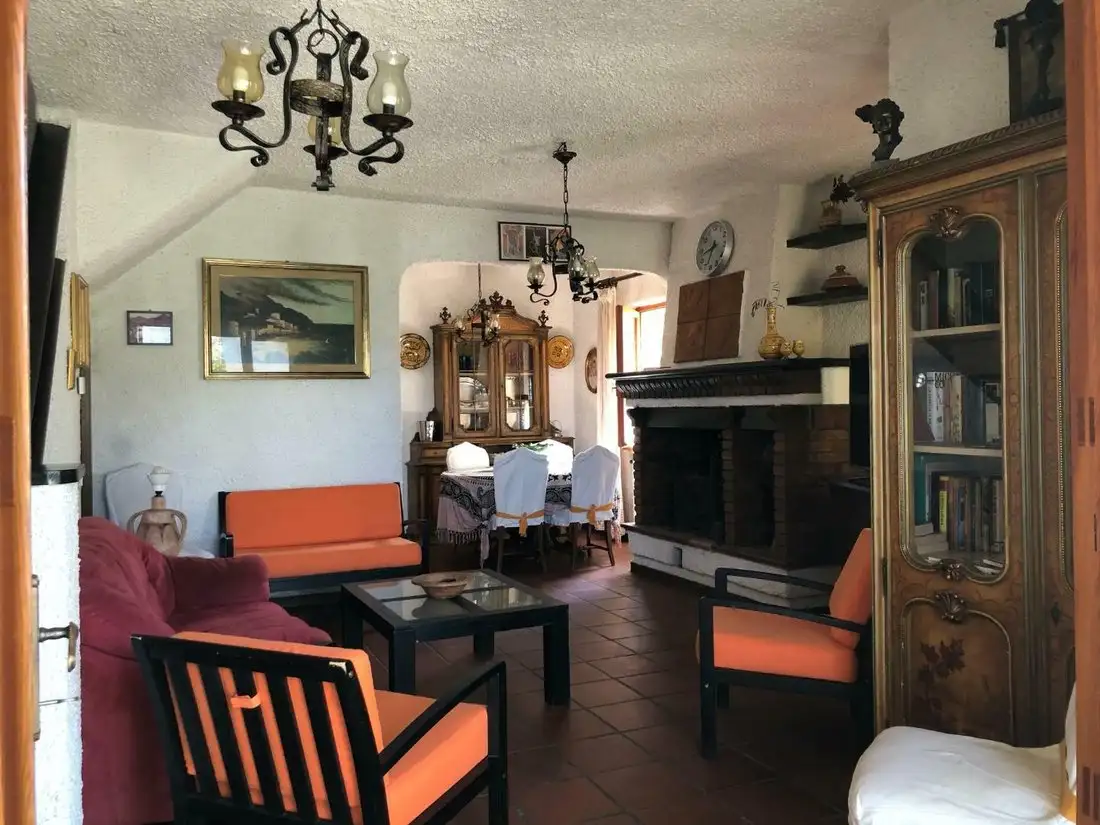 Castle 300m² in Italy, Capanne-Prato-Cinquale. Priced at 735827$ rent photo-1