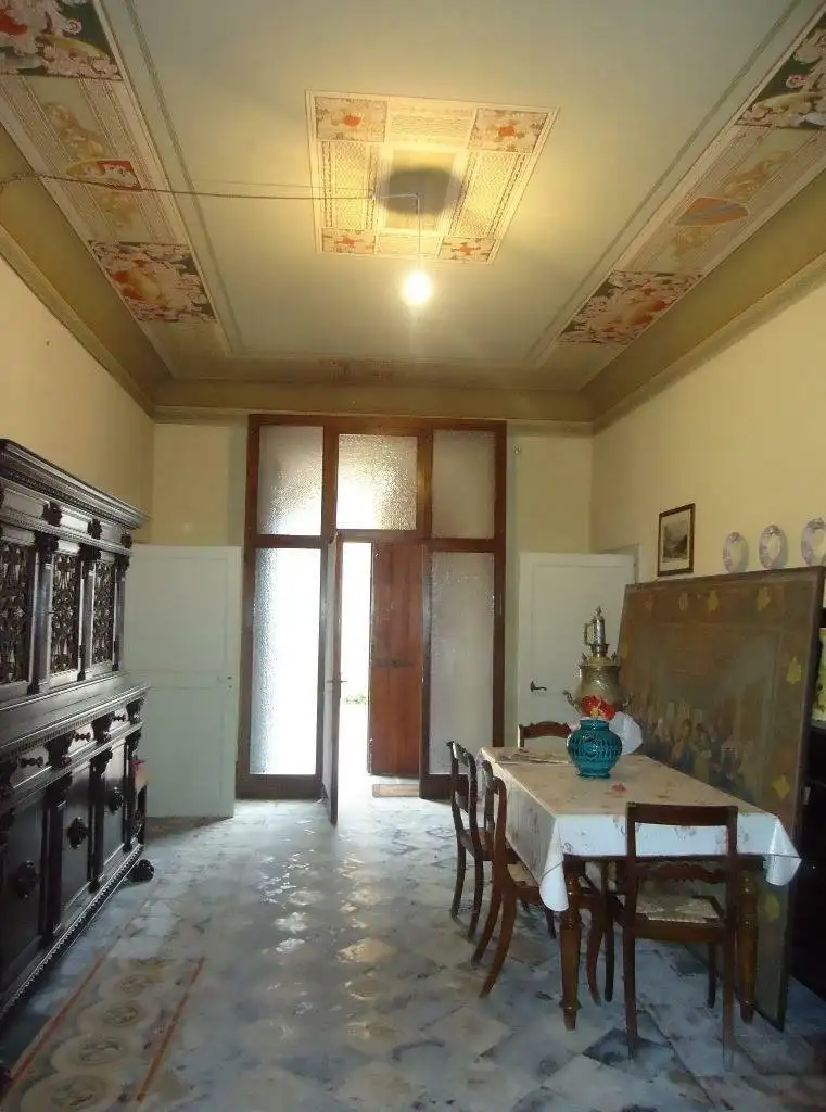 Castle 700m² in Italy, San Gimignano. Priced at 2037676$ rent photo-4