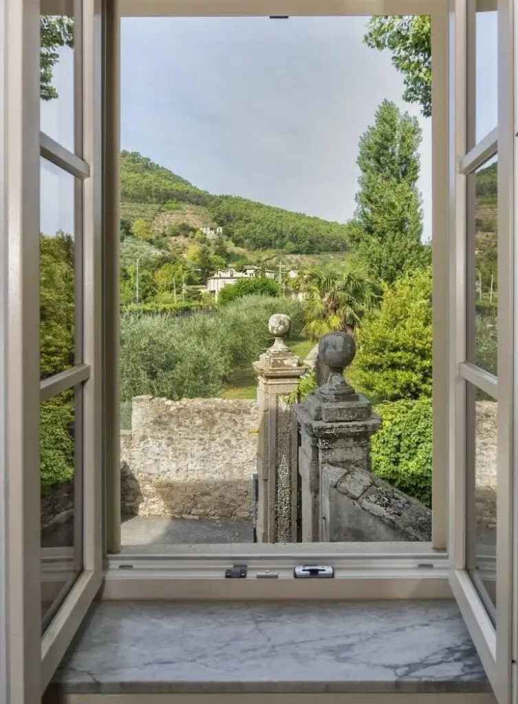 Castle 280m² in Italy, Capannori. Priced at 622623$ rent photo-2