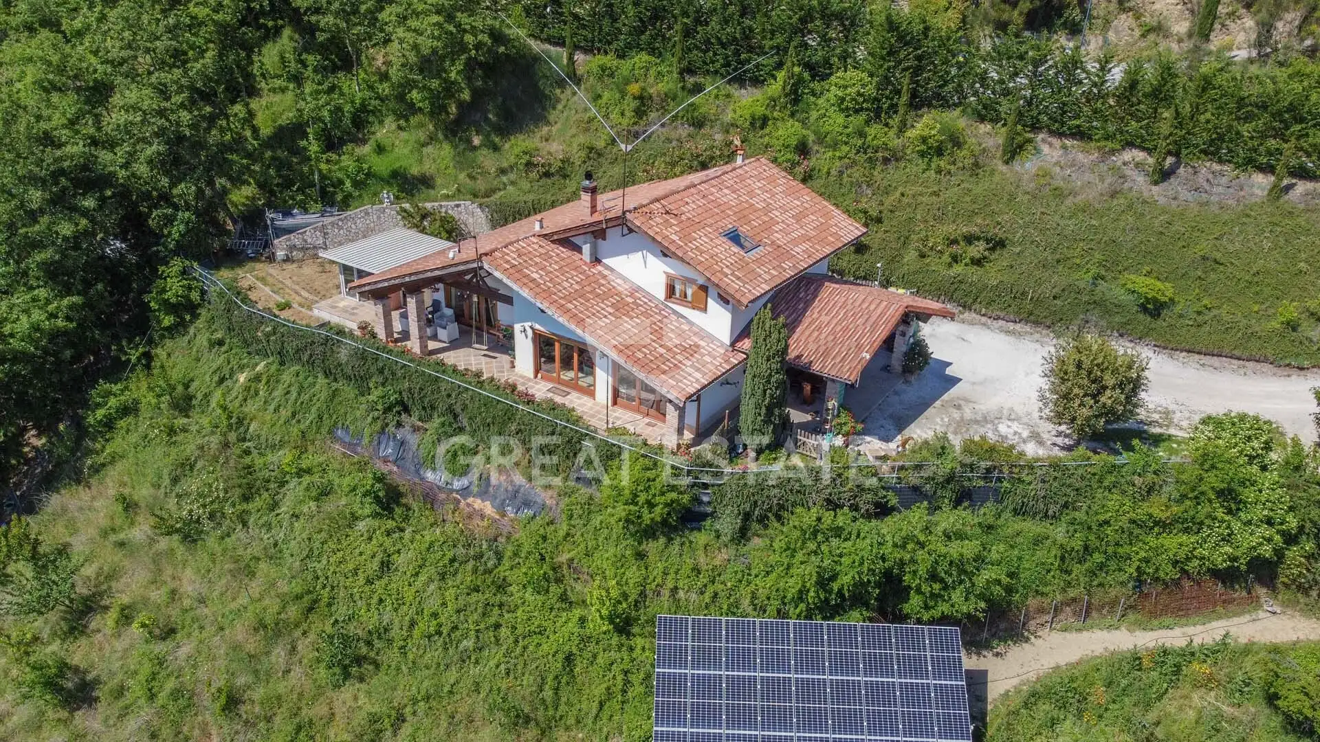 Villa 369m² in Italy, Perugia. Priced at 780000€ rent photo-2