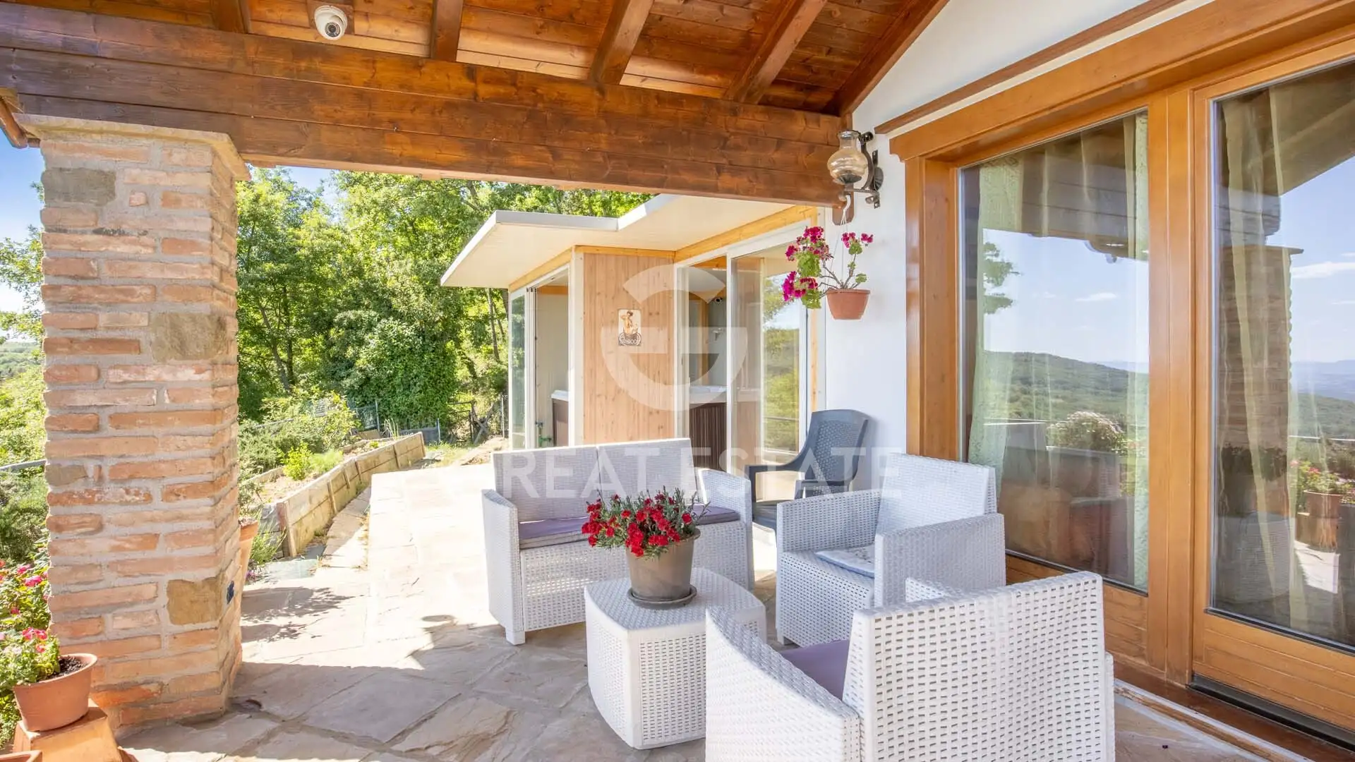 Villa 369m² in Italy, Perugia. Priced at 780000€ rent photo-9