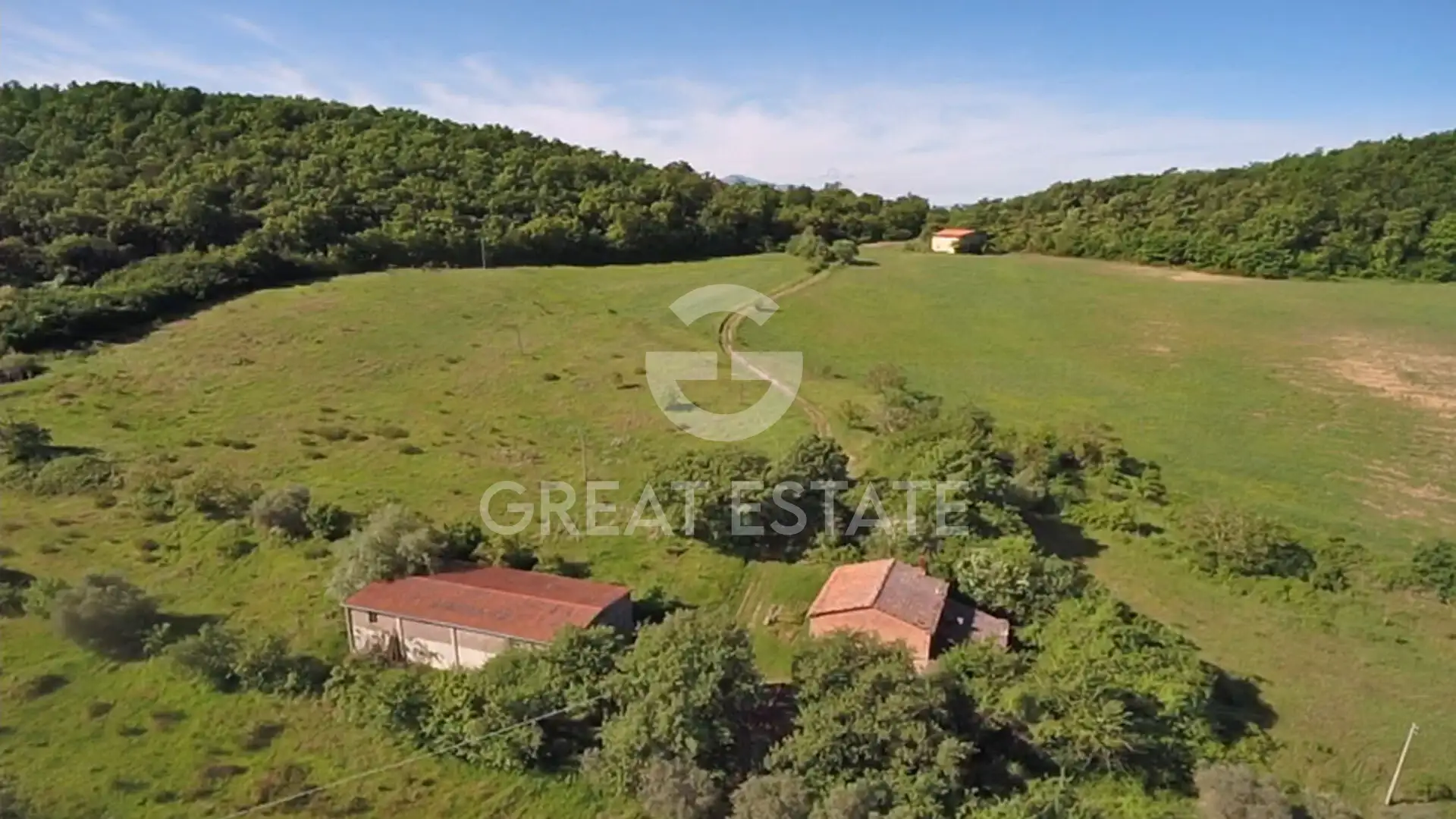 House 511m² in Italy, Siena. Priced at 690000€ rent photo-3