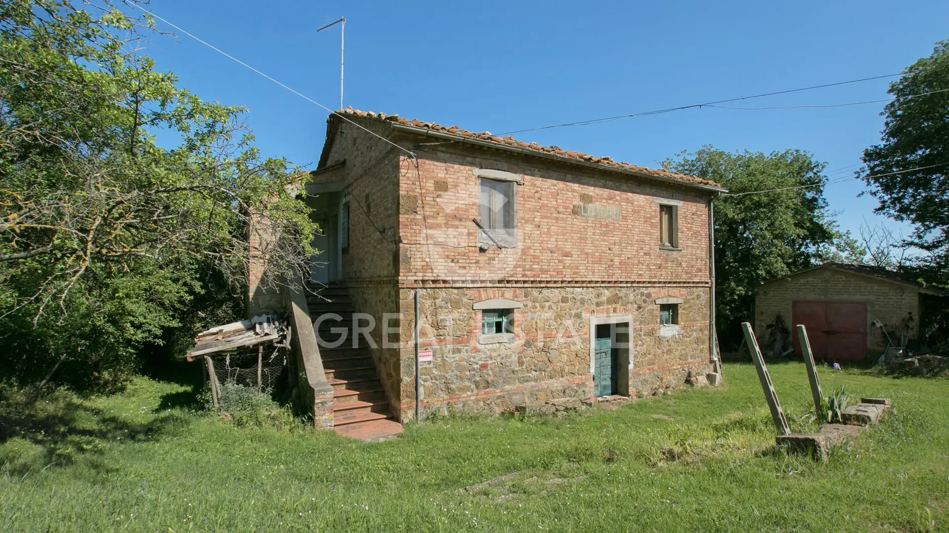 House 511m² in Italy, Siena. Priced at 690000€ rent photo-7