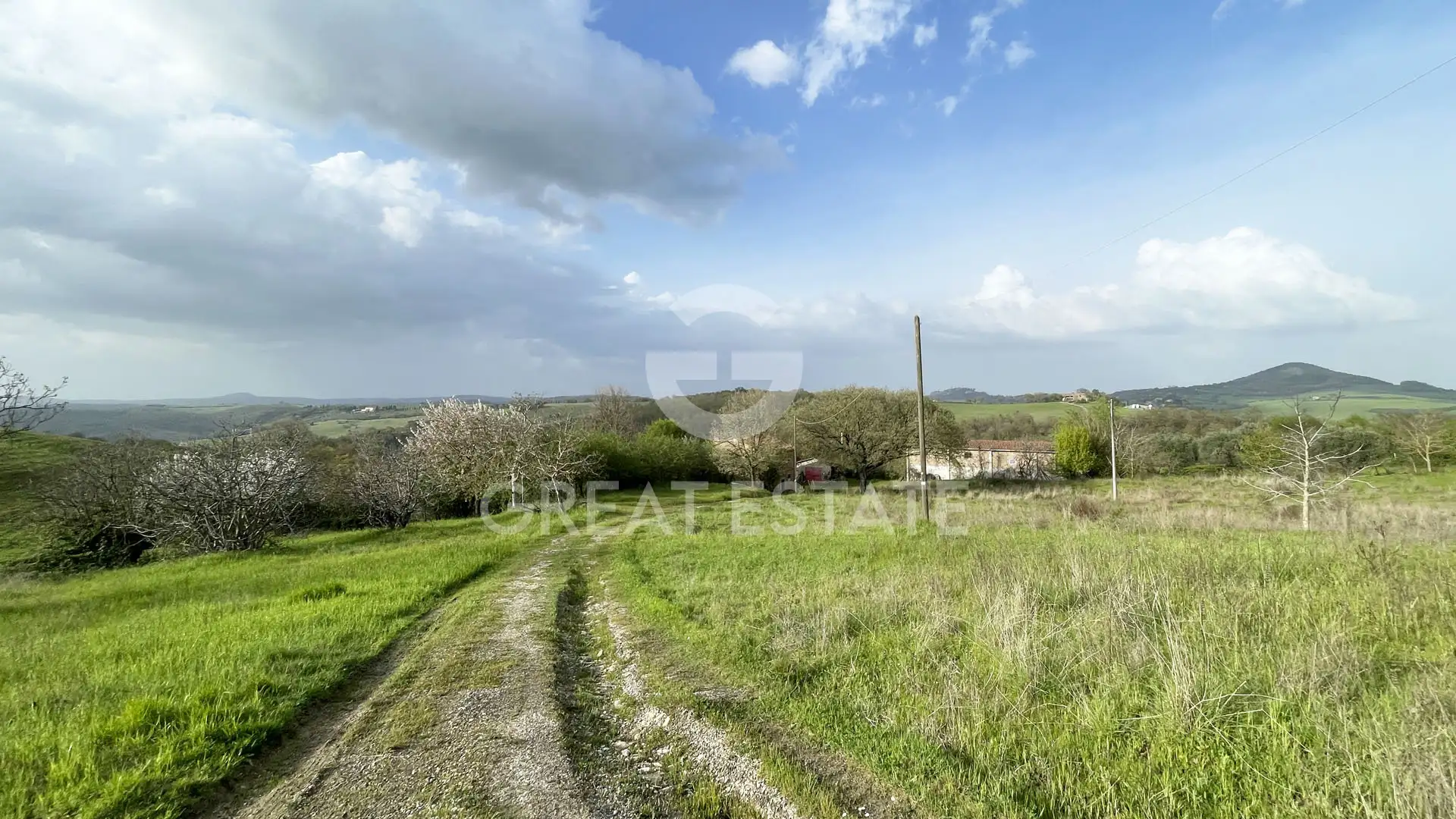 House 511m² in Italy, Siena. Priced at 690000€ rent photo-14