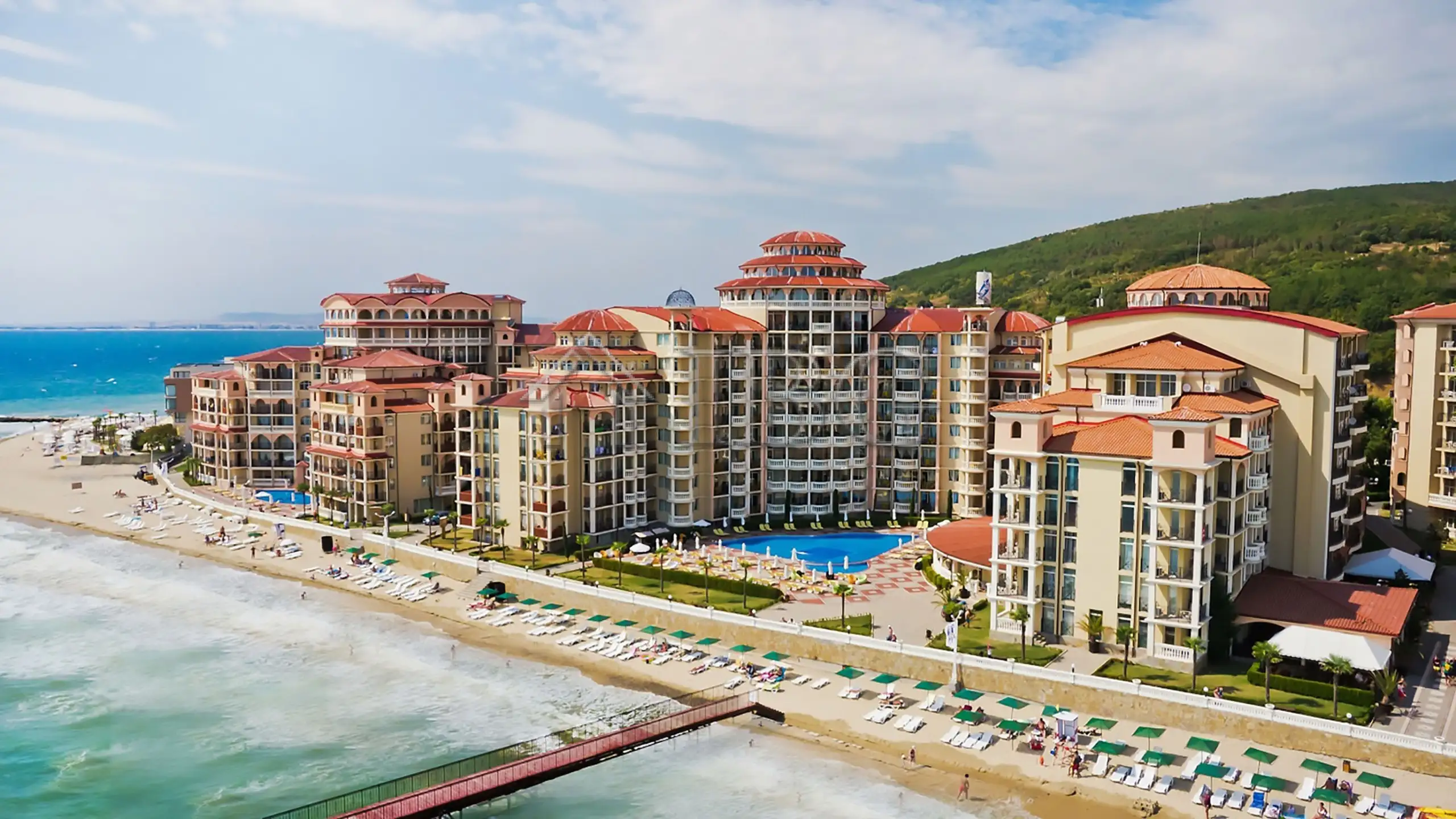 Flat 67m² in Bulgaria, Elenite. Priced at 85000€ rent photo-1