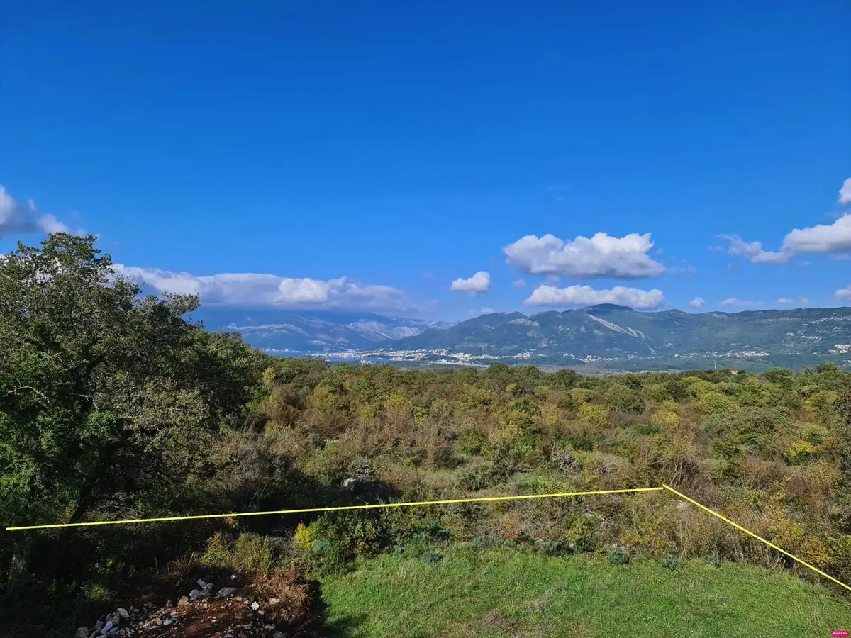 Land 1m² in Montenegro, Bigova. Priced at 660000€ rent photo-1
