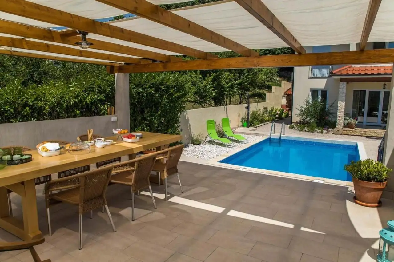 Villa 220m² in Croatia, Bribir. Priced at 615000€ rent photo-16