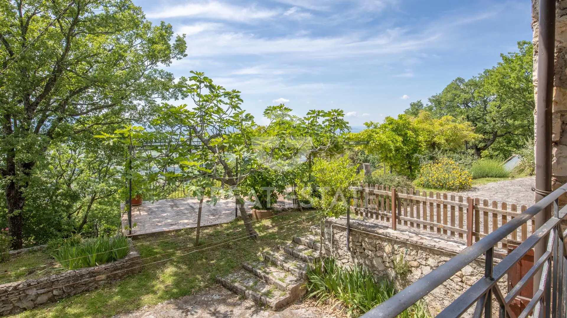 House 270m² in Italy, Perugia. Priced at 550000€ rent photo-14