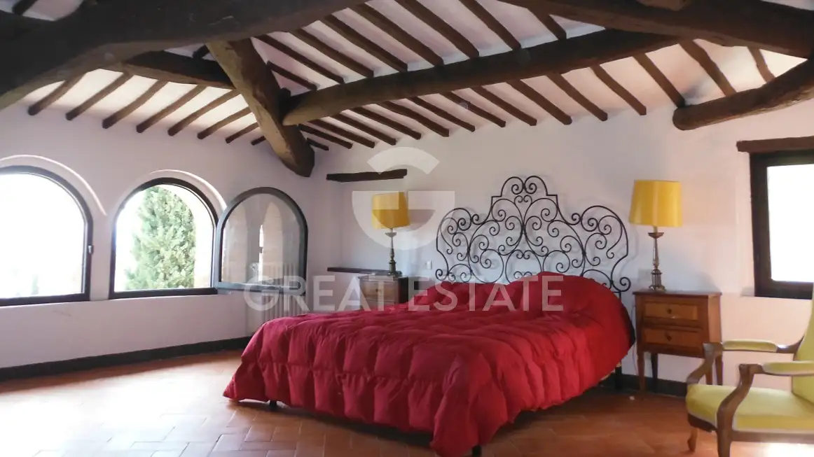 House 1166m² in Italy, Siena. Priced at 2200000€ rent photo-13