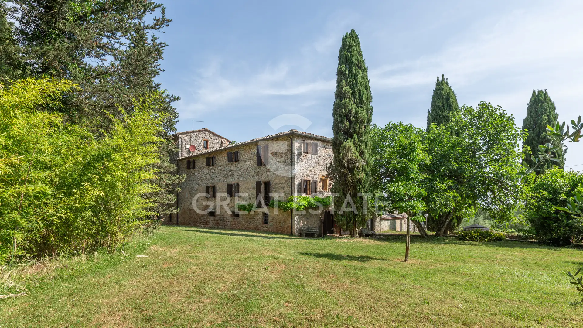 House 1166m² in Italy, Siena. Priced at 2200000€ rent photo-12