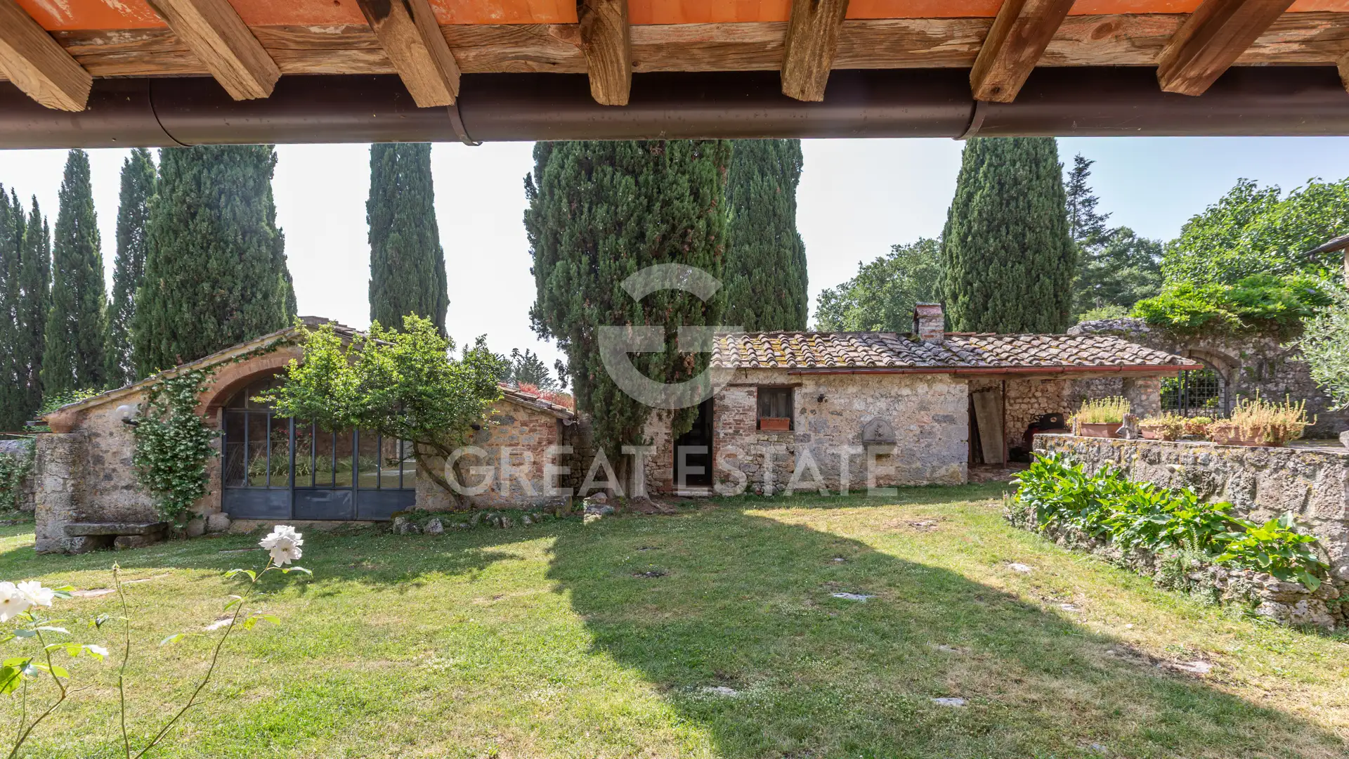 House 1166m² in Italy, Siena. Priced at 2200000€ rent photo-6
