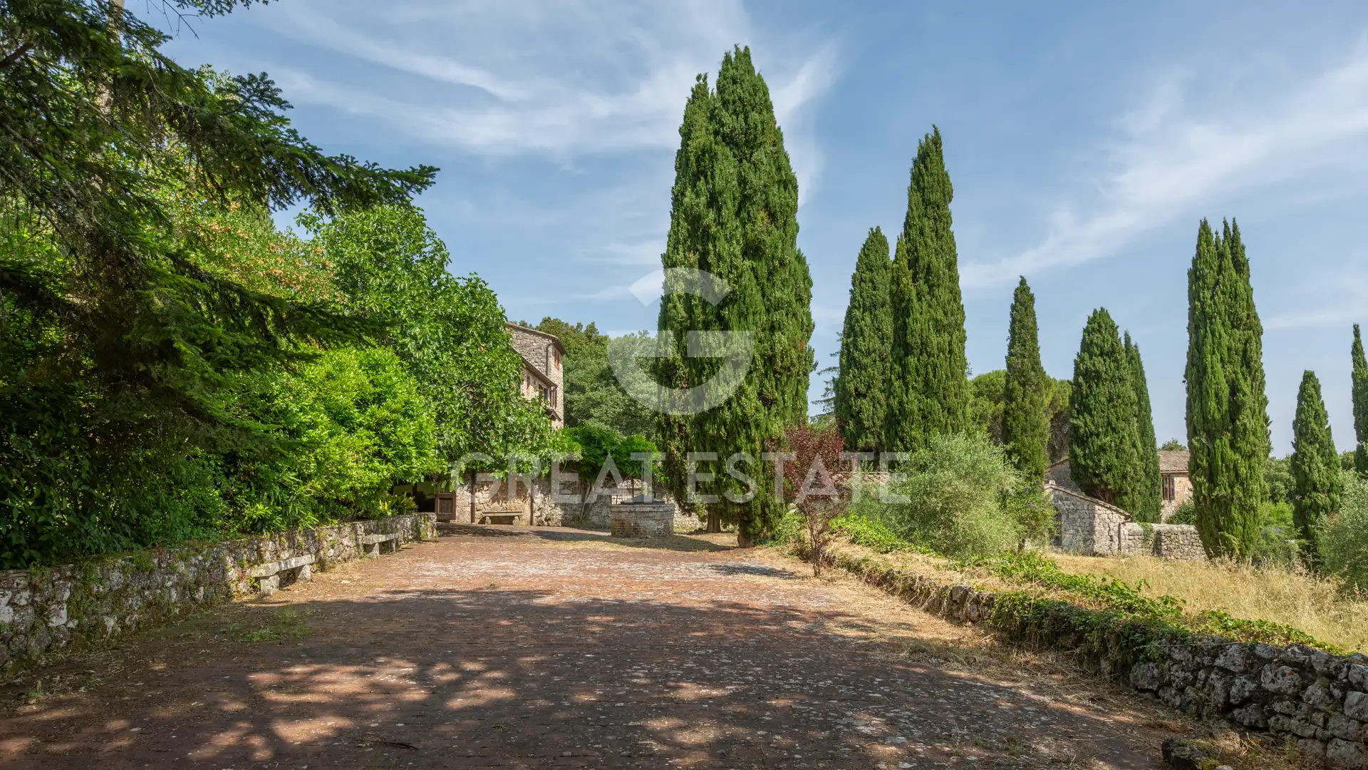 House 1166m² in Italy, Siena. Priced at 2200000€ rent photo-8