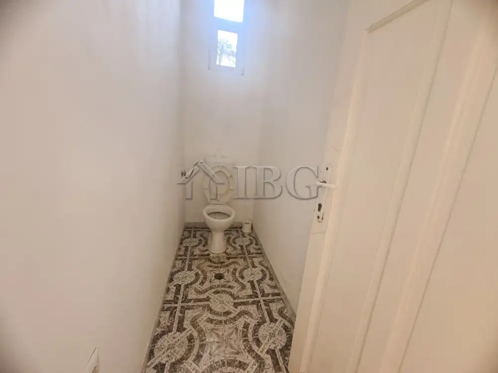 Other Properties 70m² in Bulgaria, Ruse. Priced at 310€ rent photo-4
