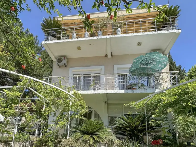House 300m² in Montenegro, Susanj. Priced at 365000€ rent photo-1