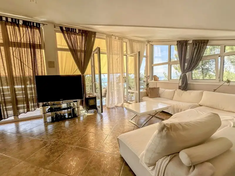 House 300m² in Montenegro, Susanj. Priced at 365000€ rent photo-8