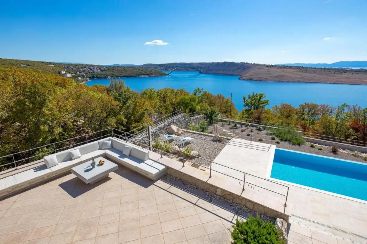 Villa 463m² in Croatia, Kraljevica. Priced at 2100000€ rent photo-4