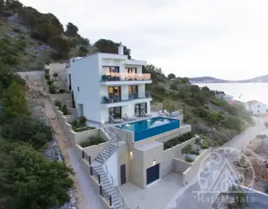 Buy in Croatia for 2600000€