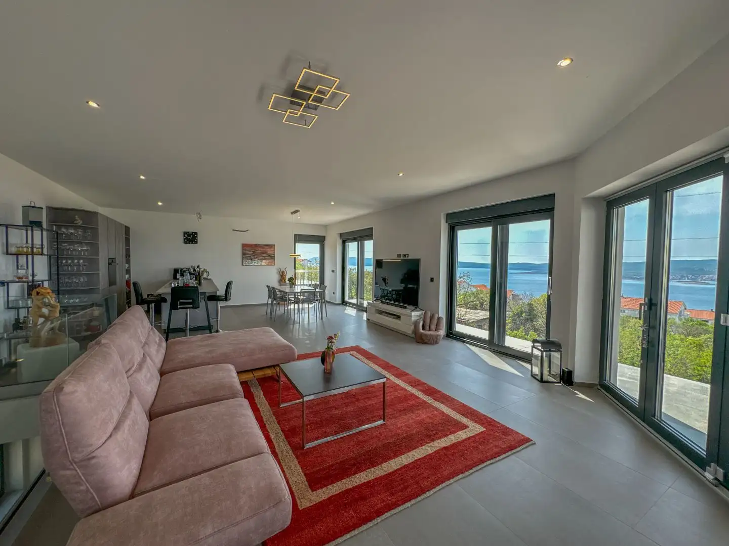Villa 280m² in Croatia, Crikvenica. Priced at 1150000€ rent photo-4