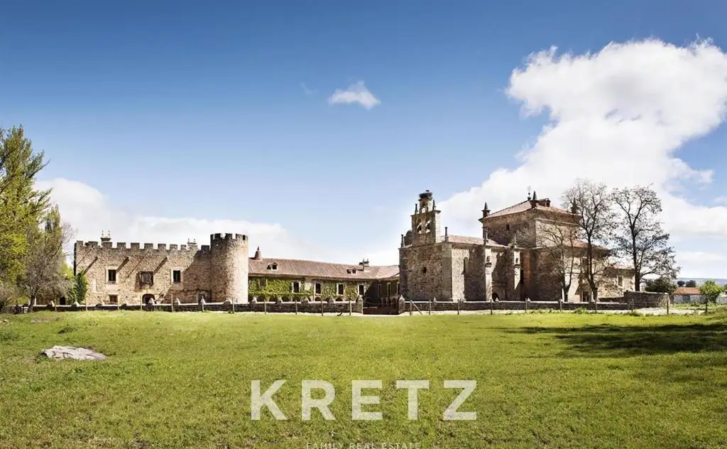 Castle 3816m² in Spain, Almarza. Priced at 5471263$ rent photo-4