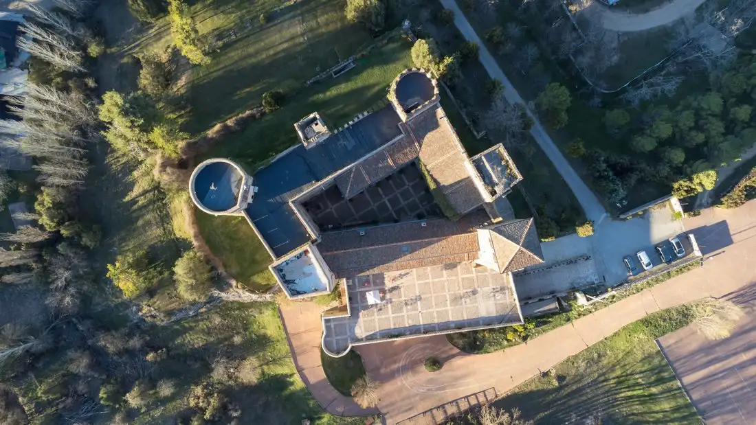 Castle 3684m² in Spain, Condado de Castilnovo. Priced at 17113519$ rent photo-3