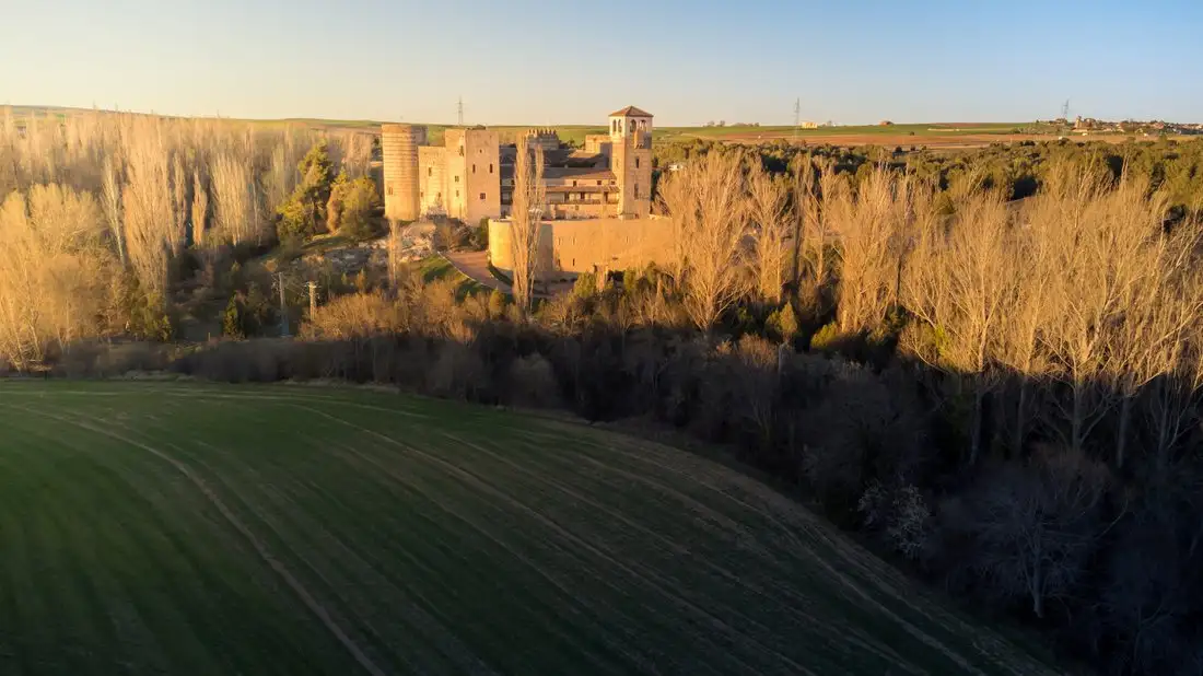 Castle 3684m² in Spain, Condado de Castilnovo. Priced at 17113519$ rent photo-4