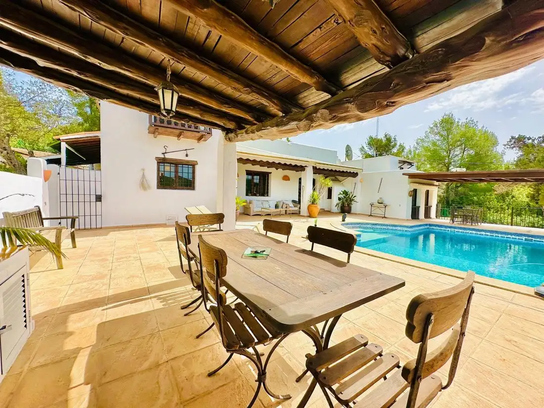 Castle 501m² in Spain, Santa Eularia des Riu. Priced at 3593839$ rent photo-3