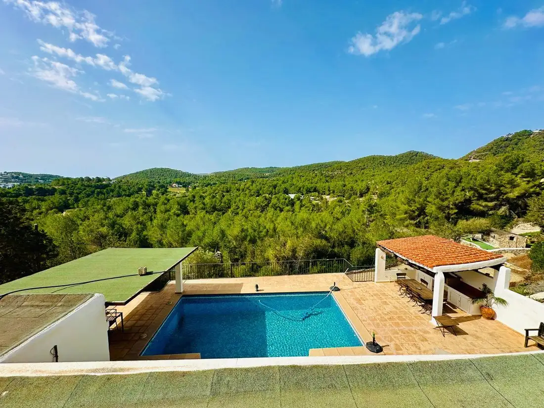 Castle 501m² in Spain, Santa Eularia des Riu. Priced at 3593839$ rent photo-4