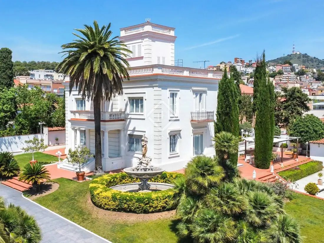 Castle 734m² in Spain, Sant Just Desvern. Priced at 11066742$ rent photo-4