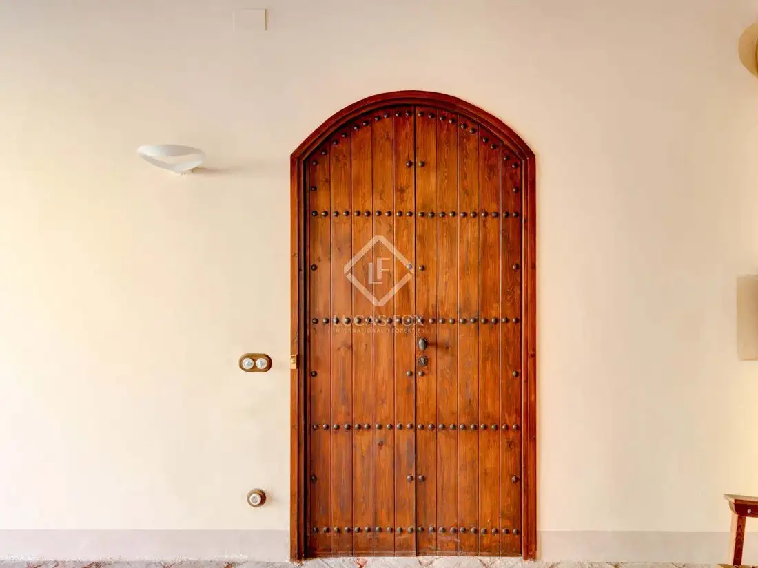 Castle 690m² in Spain, Aiguamurcia. Priced at 2846548$ rent photo-4