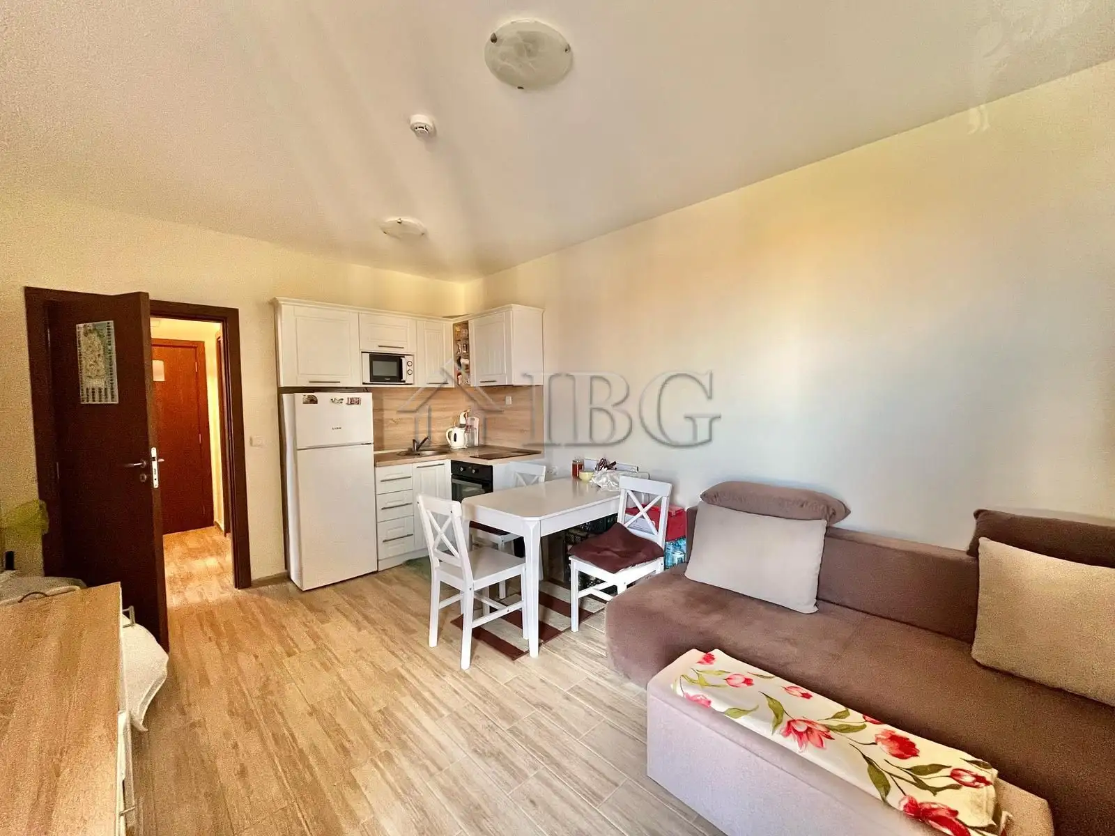 Flat 66m² in Bulgaria, Ravda. Priced at 95000€ rent photo-7