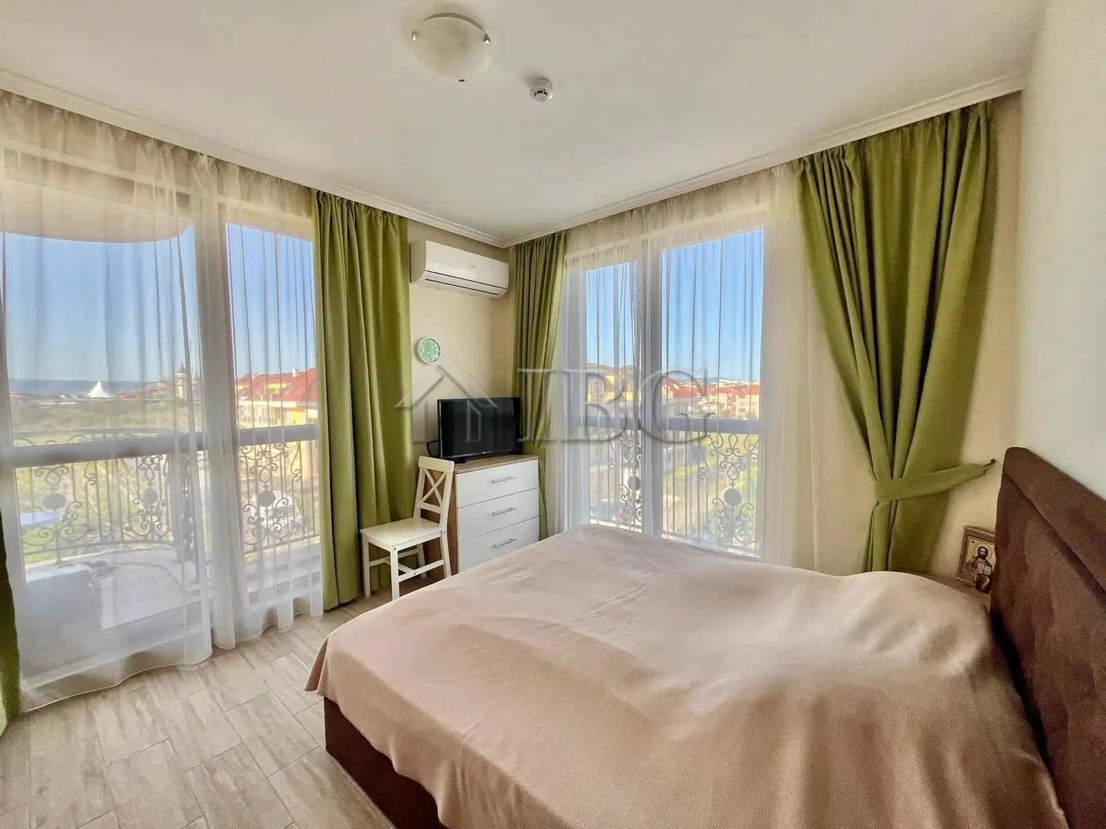 Flat 66m² in Bulgaria, Ravda. Priced at 95000€ rent photo-11