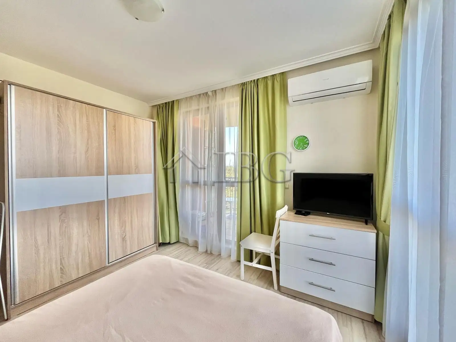 Flat 66m² in Bulgaria, Ravda. Priced at 95000€ rent photo-12