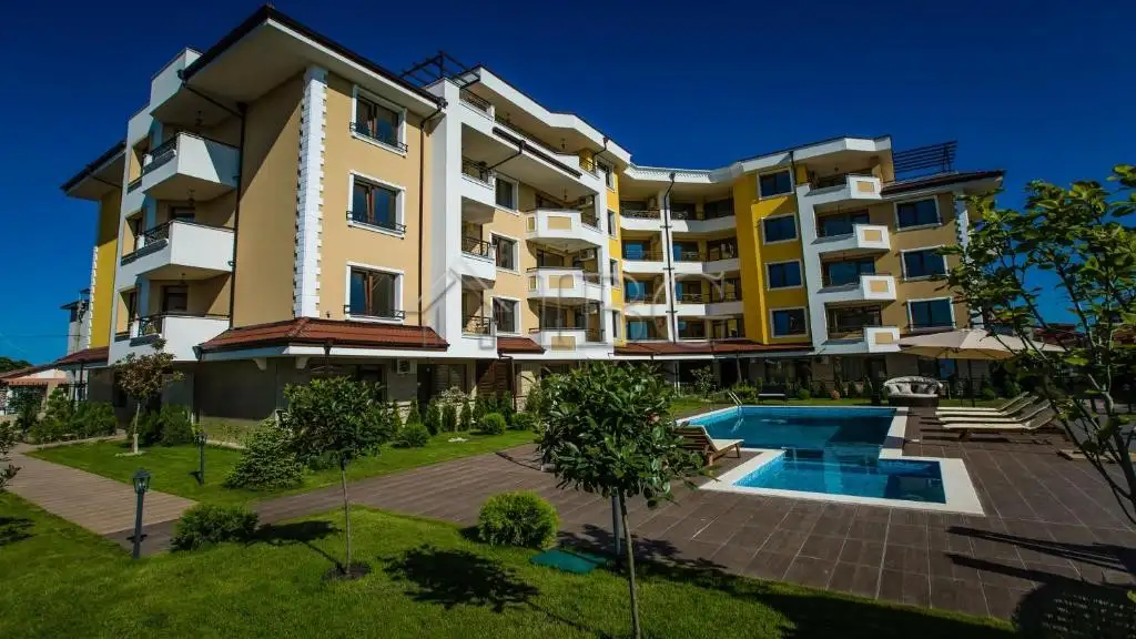 Flat 54m² in Bulgaria, Ravda. Priced at 78000€ rent photo-16