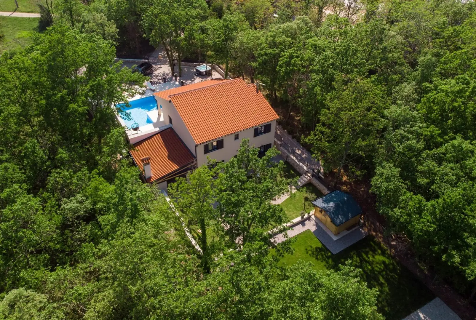 Villa 150m² in Croatia, Labin. Priced at 650000€ rent photo-1