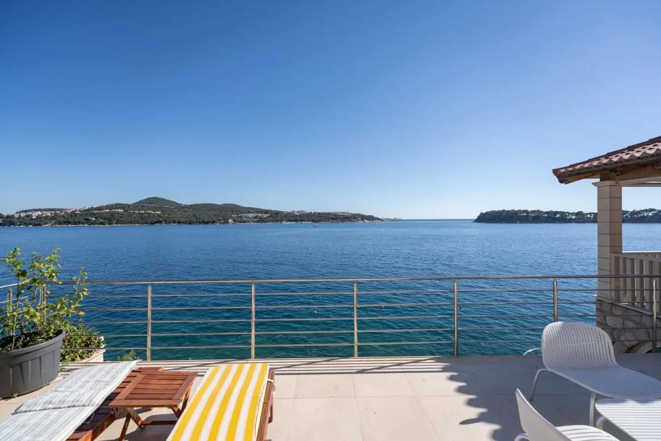 Villa 210m² in Croatia, Dubrovnik. Priced at 4000000€ rent photo-13