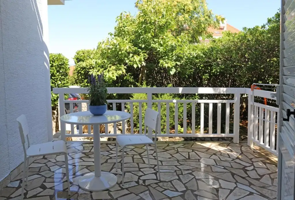 Hotels 350m² in Croatia, Malinska. Priced at 880000€ rent photo-3