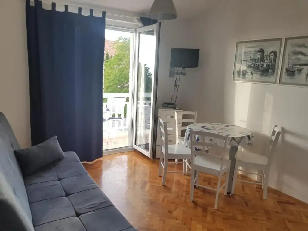 Hotels 350m² in Croatia, Malinska. Priced at 880000€ rent photo-9