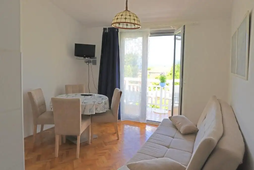Hotels 350m² in Croatia, Malinska. Priced at 880000€ rent photo-12