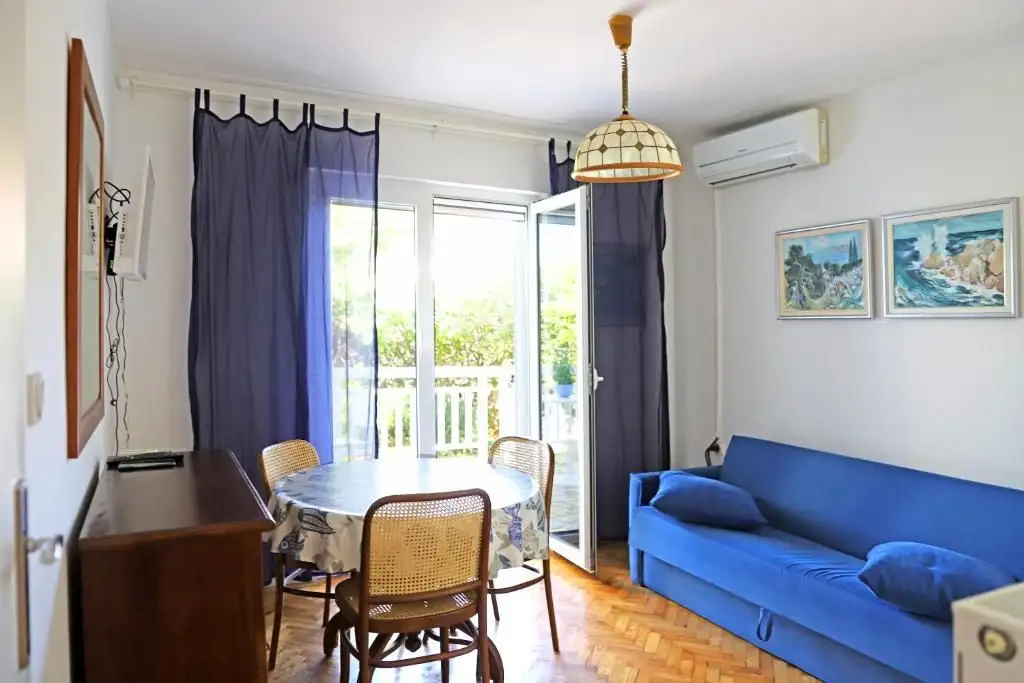 Hotels 350m² in Croatia, Malinska. Priced at 880000€ rent photo-8