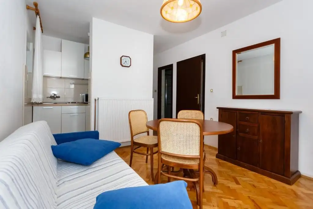 Hotels 350m² in Croatia, Malinska. Priced at 880000€ rent photo-15