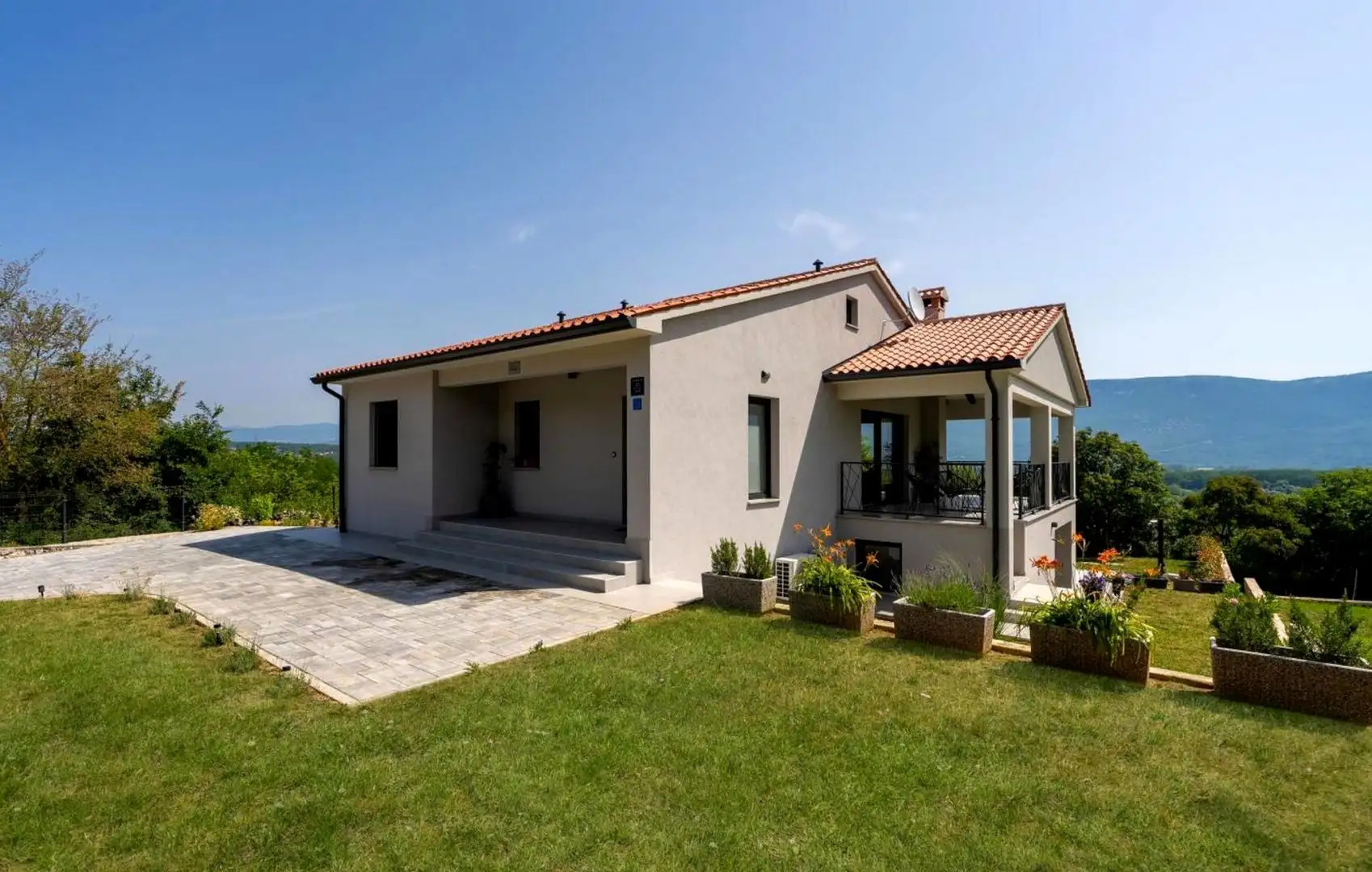 Villa 167m² in Croatia, Labin. Priced at 595000€ rent photo-5
