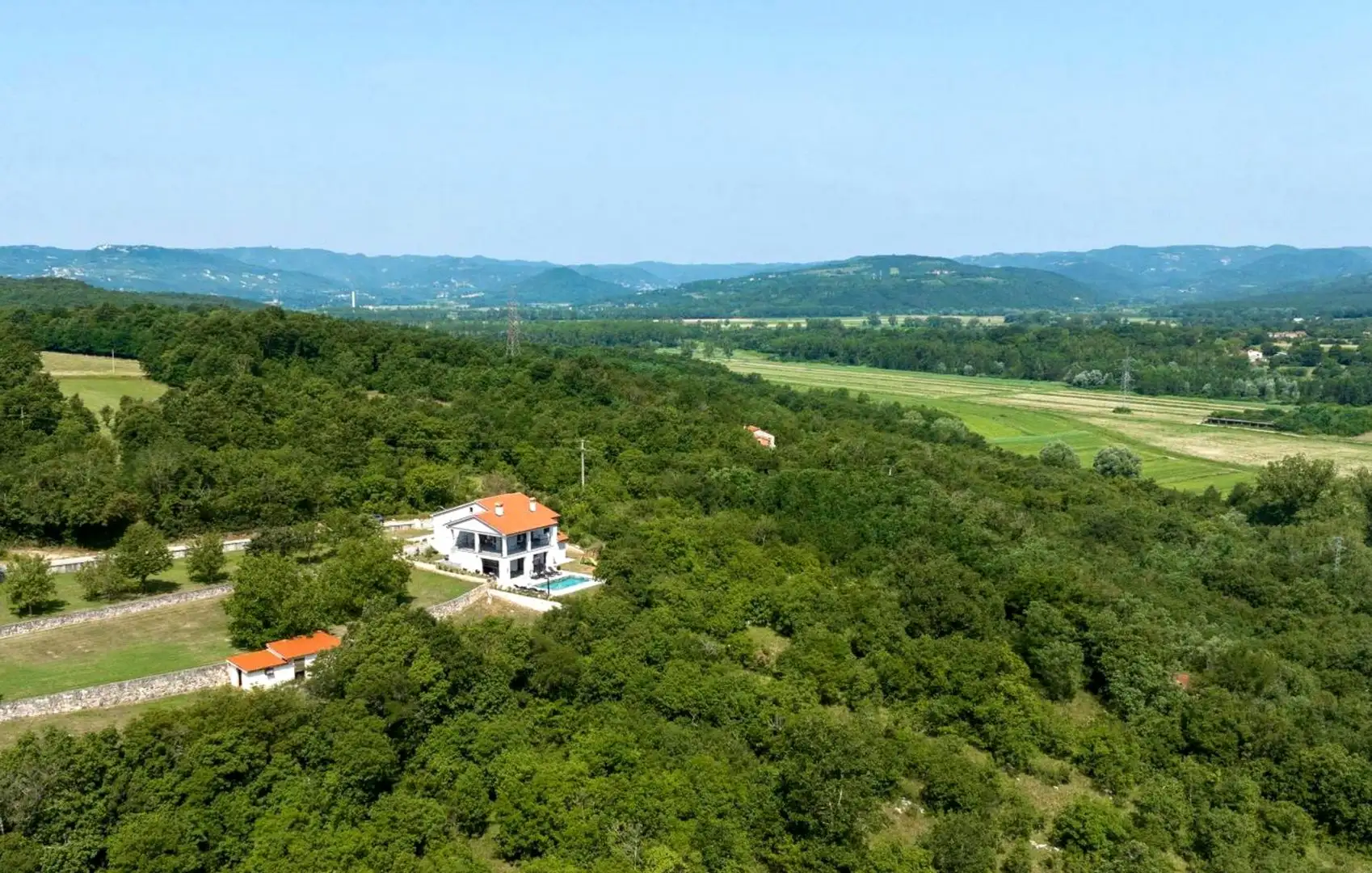 Villa 167m² in Croatia, Labin. Priced at 595000€ rent photo-2