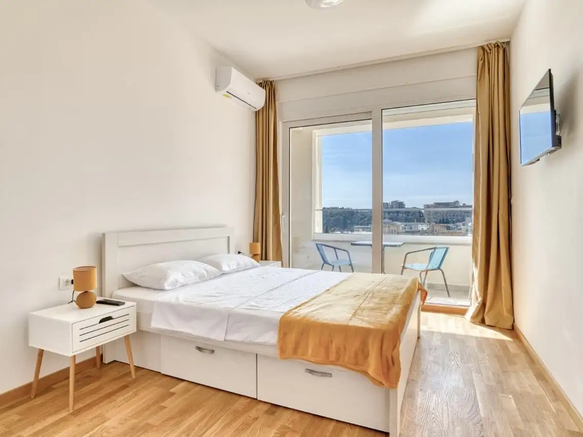 Flat 23m² in Montenegro, Becici. Priced at 80000€ rent photo-8