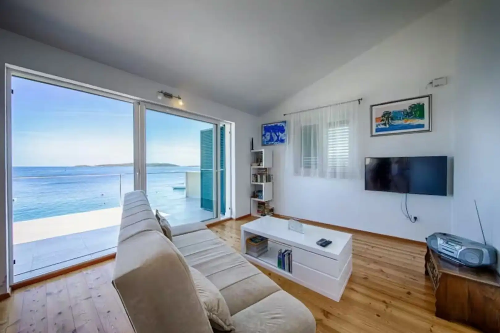 Villa 215m² in Spain, Sant Vicens de Montalt. Priced at 1200000€ rent photo-16