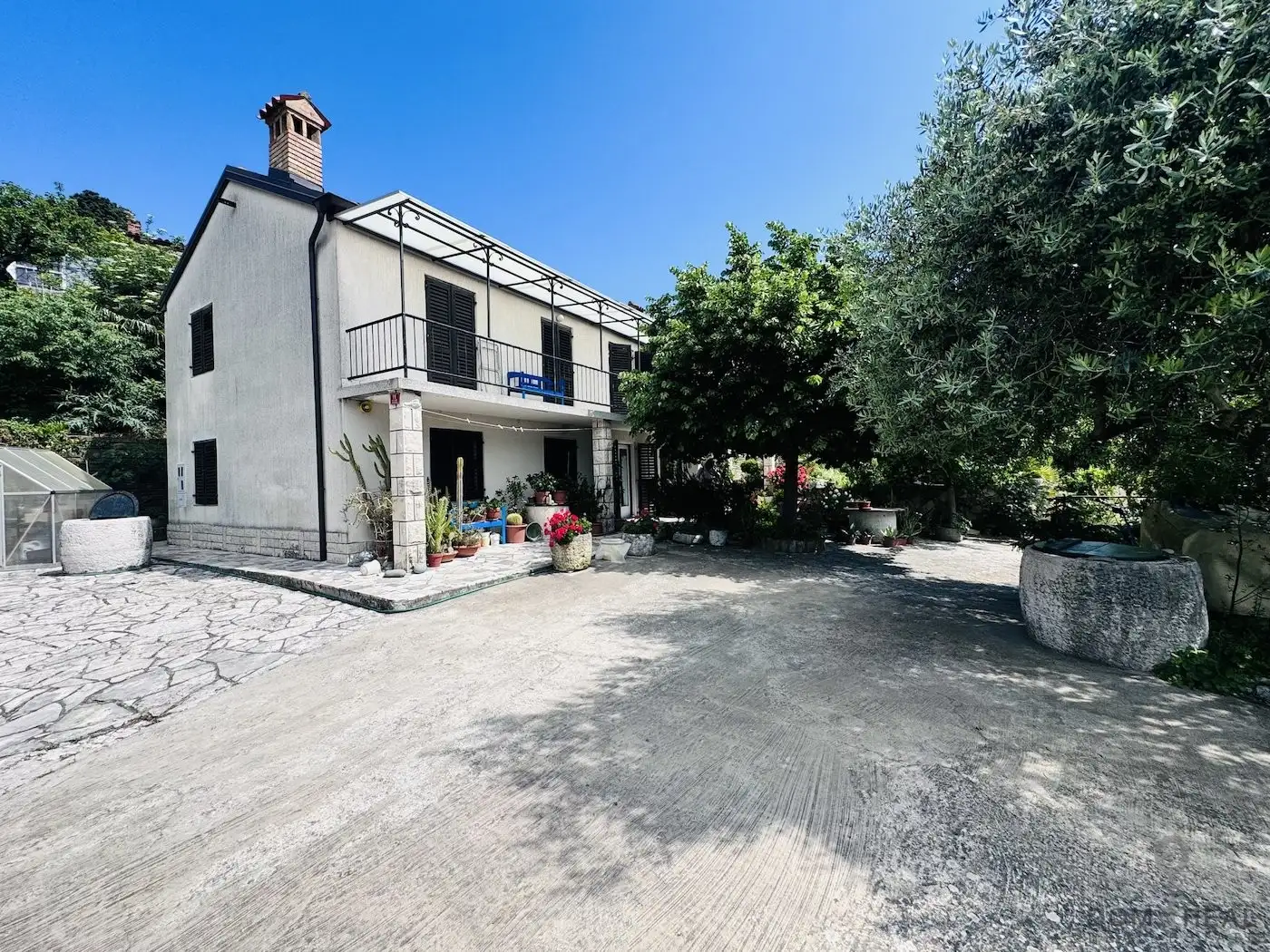 House 294m² in Slovenia, Piran. Priced at 1700000€ rent photo-3