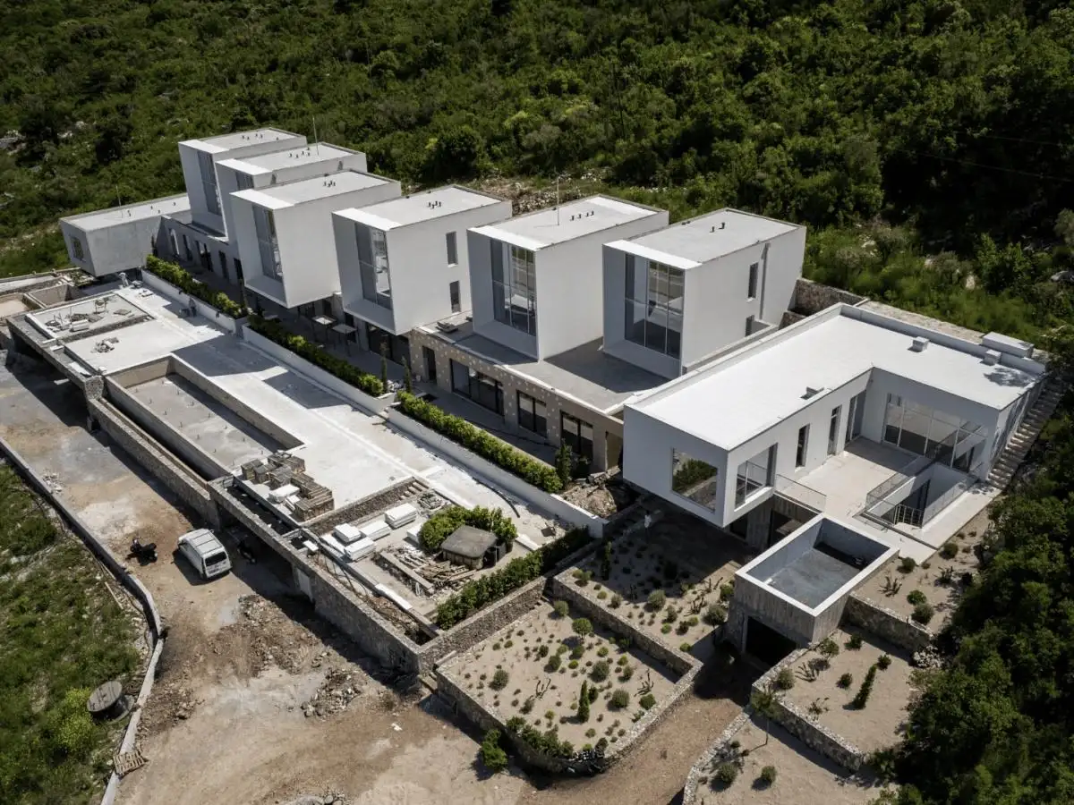 House 328m² in Montenegro, Krasici. Priced at 1800000€ rent photo-13