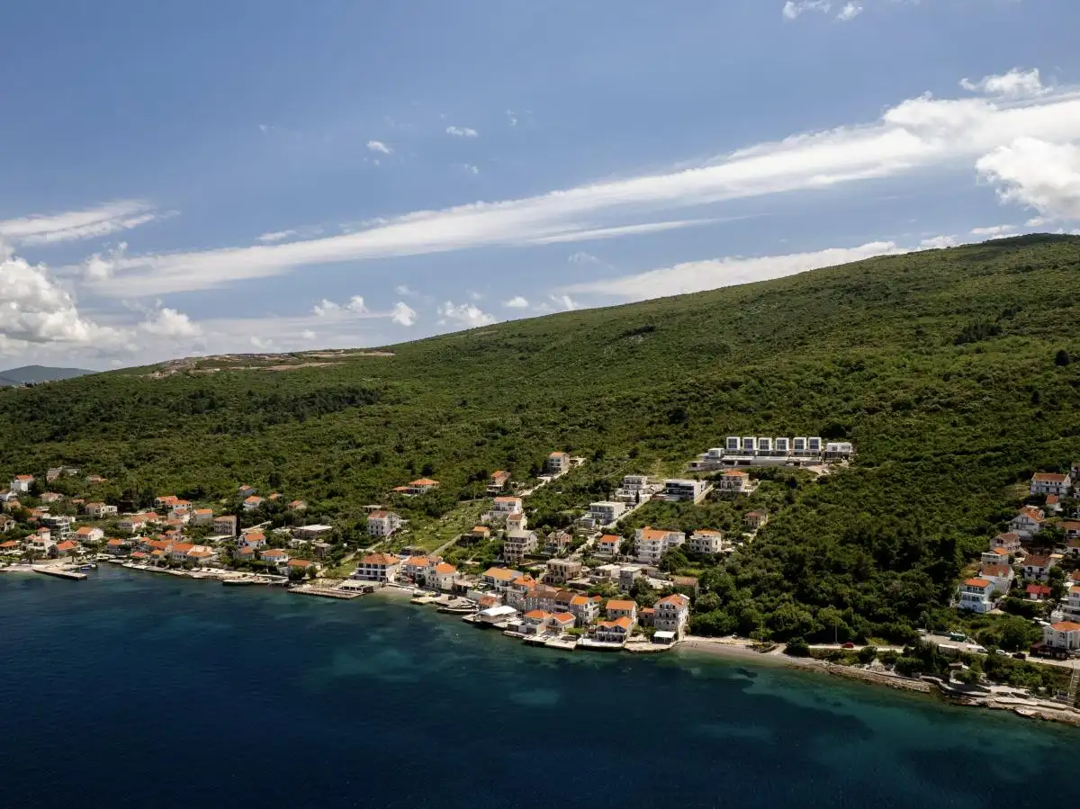 House 328m² in Montenegro, Krasici. Priced at 1800000€ rent photo-16
