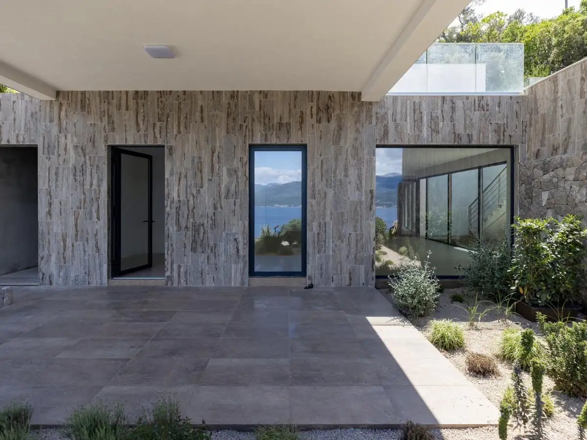 House 328m² in Montenegro, Krasici. Priced at 1800000€ rent photo-18